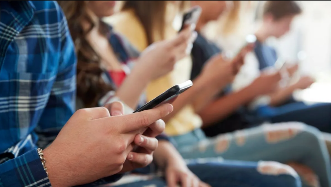 Article Title: NewsGiga – Latest Stories, Trends & Insights: Your Digital News Guide